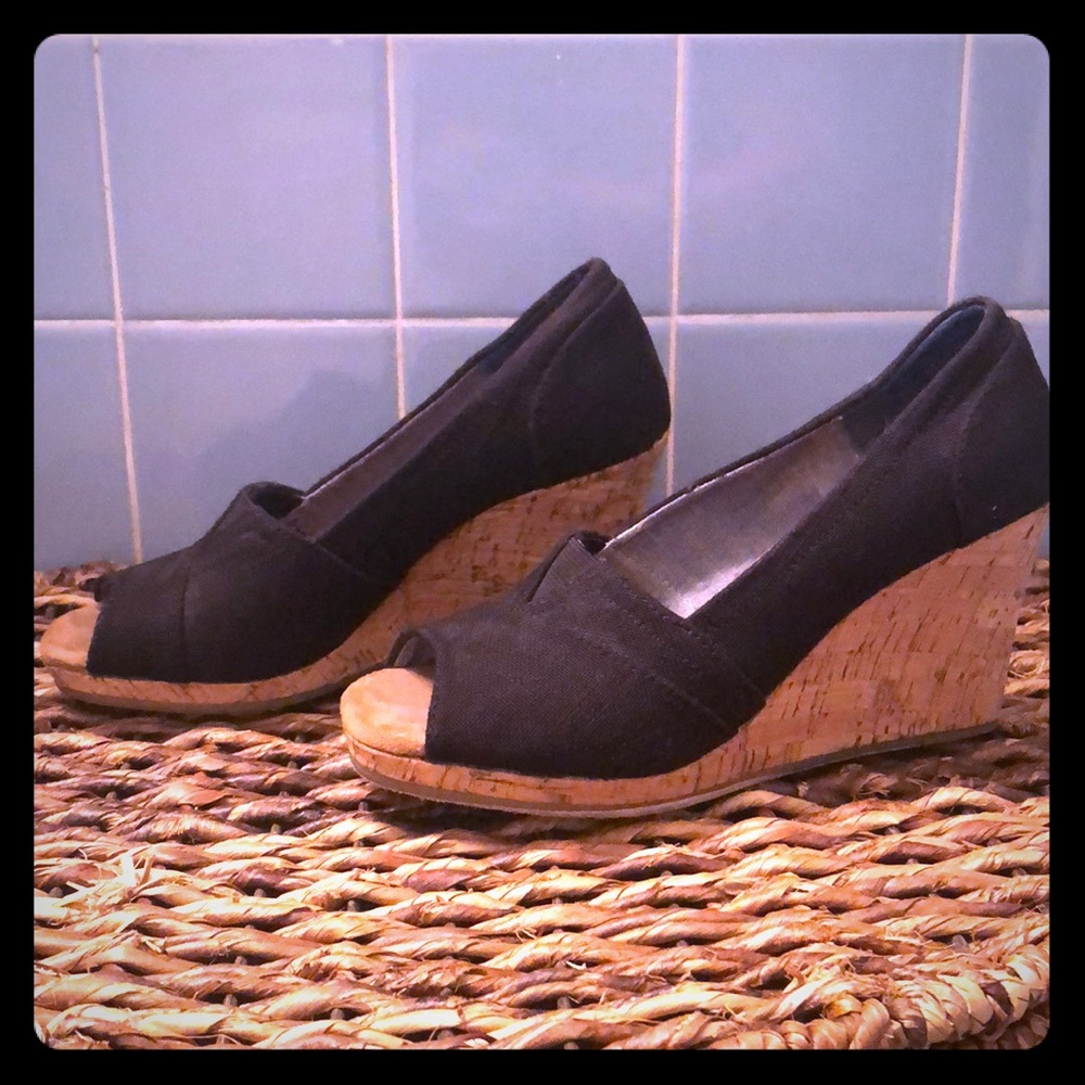 Tom’s wedges 5.5